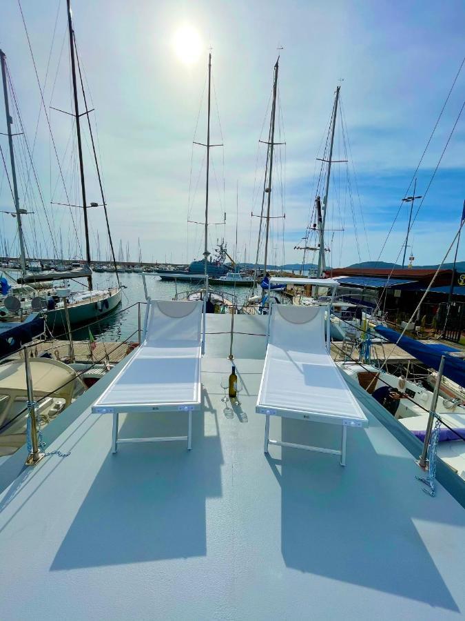 Houseboat Seabreeze Hotel Алгеро Екстериор снимка